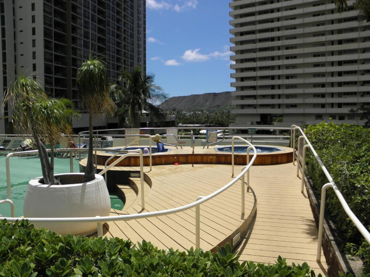 Great Ocean View Condo, Near Beach With Free Parking! 호놀룰루 외부 사진
