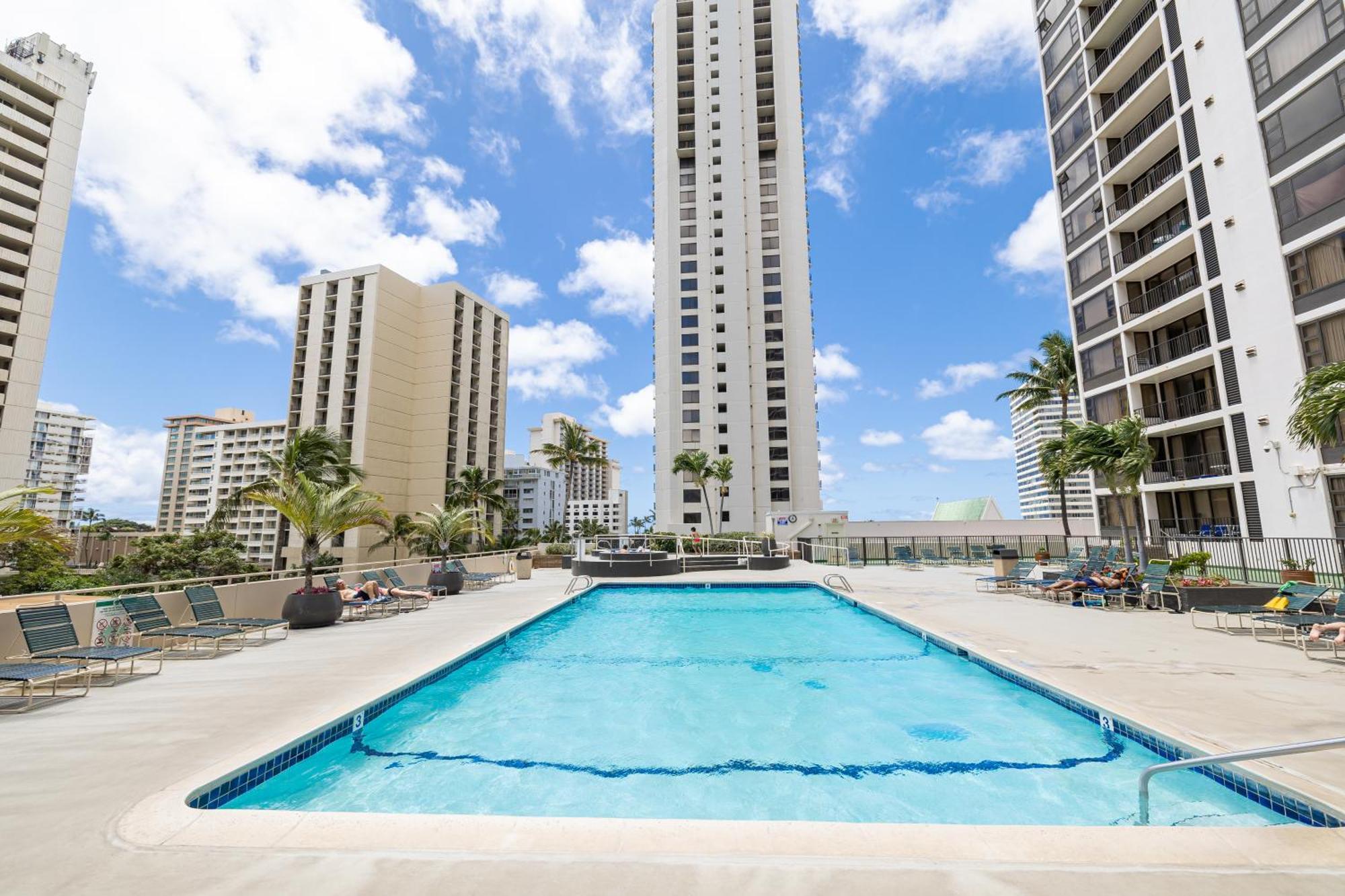 Great Ocean View Condo, Near Beach With Free Parking! 호놀룰루 외부 사진
